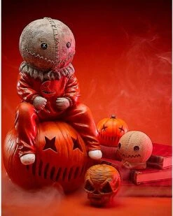 16 Inch Light-Up Sam Statue Decoration - Trick 'r Treat -Halloween Decoration Shop 01455641 d