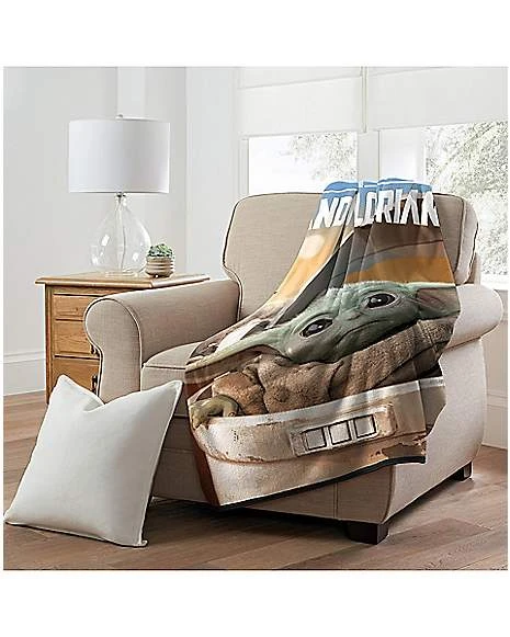 Child Arrived Fleece Blanket - The Mandalorian 4 Child Arrived Fleece Blanket - The Mandalorian - Image 2