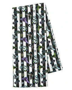 Never Trust The Living Dishtowels 2 Pack - Beetlejuice -Halloween Decoration Shop 01488014 b