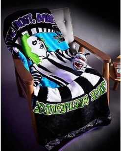 Reversible Beetlejuice Fleece Blanket 11 Reversible Beetlejuice Fleece Blanket -Halloween Decoration Shop 01488022 e