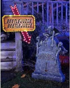 Light-Up LED Hanging Marquee Beetlejuice Sign -Halloween Decoration Shop 01489236 c