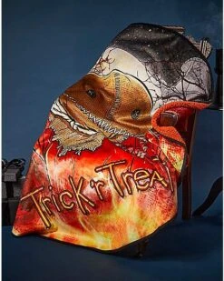 Round Sam Fleece Blanket - Trick 'r Treat -Halloween Decoration Shop 01591981 c